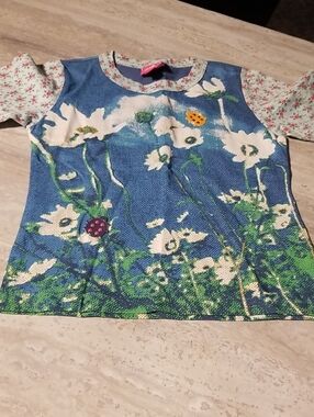 Oilily Blue Floral Graphic Short Sleeve Tee with Pink Floral Sleeves Size 104